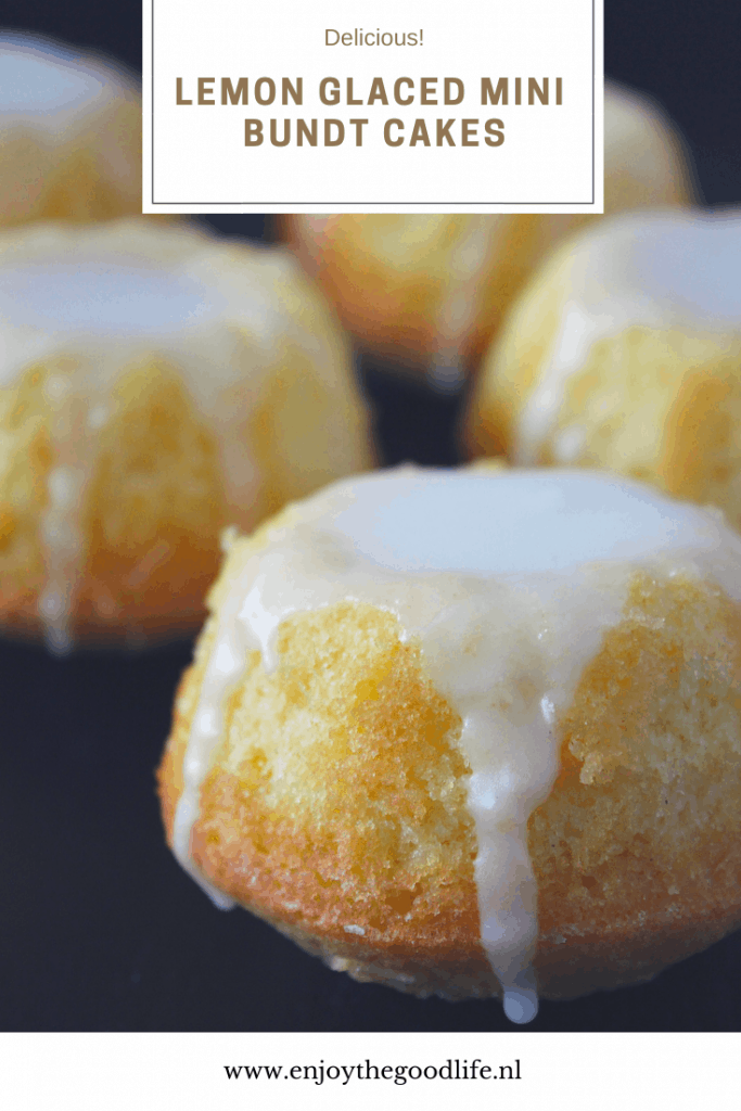 Lemon glaced mini bundt cakes | ENJOY! The Good Life