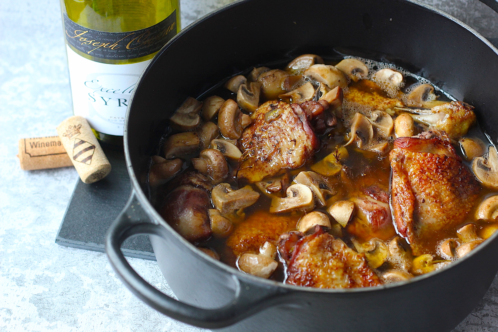 Franse kip in wijn / Coq au Vin, weer zo'n klassieker! | ENJOY! The Good Life